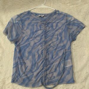 Mesh, mid top, not really crop top but not normal length either